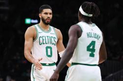 足球直播在线直播观看免费-76人爆冷凯尔特人，福克斯惊艳世界