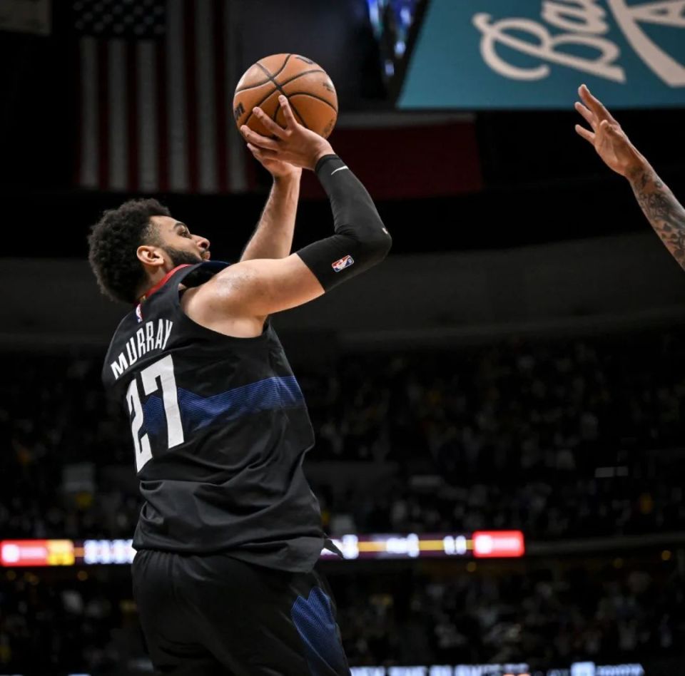 包含欧洲网球队爆冷德国网球队，穆雷绝境逆转的词条