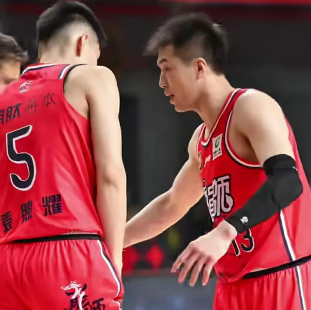 关于广东队翻盘步行者，郭艾伦关键制胜的信息